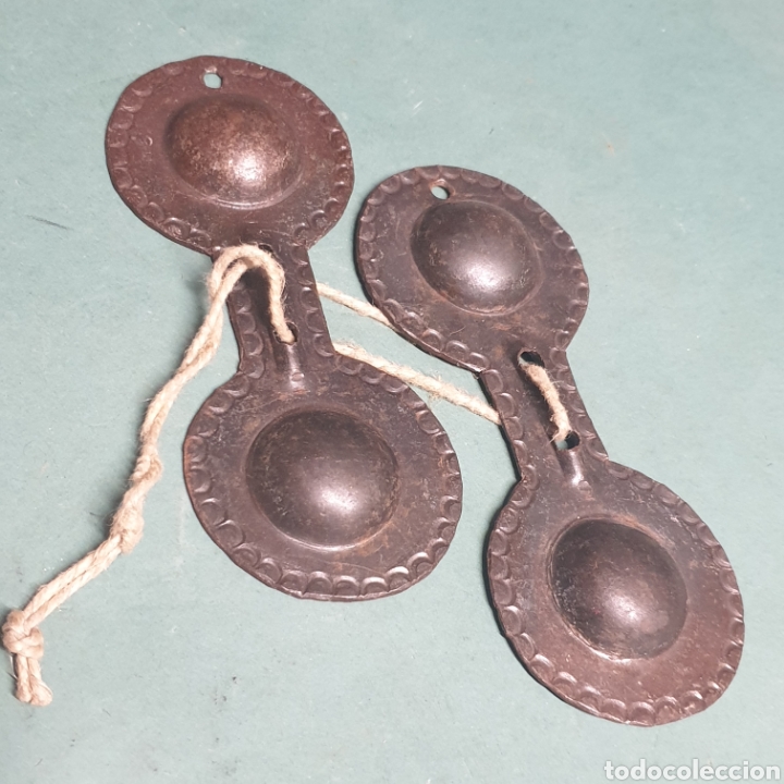 Instrumentos musicales: Castañuelas crotalos de forja origen árabe - Foto 1 - 262023075
