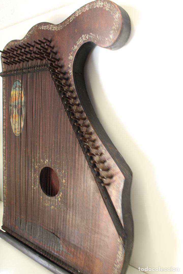 Instrumentos musicales: antigua citara - Foto 3