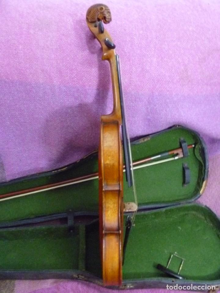 Instrumentos musicales: Violín del XIX stainer con talla de cabeza de león - Foto 2 - 283172353
