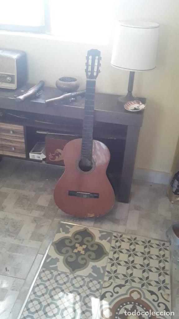 Instrumentos musicales: Guitarra espa&ntilde;ola Alhambra - Foto 1