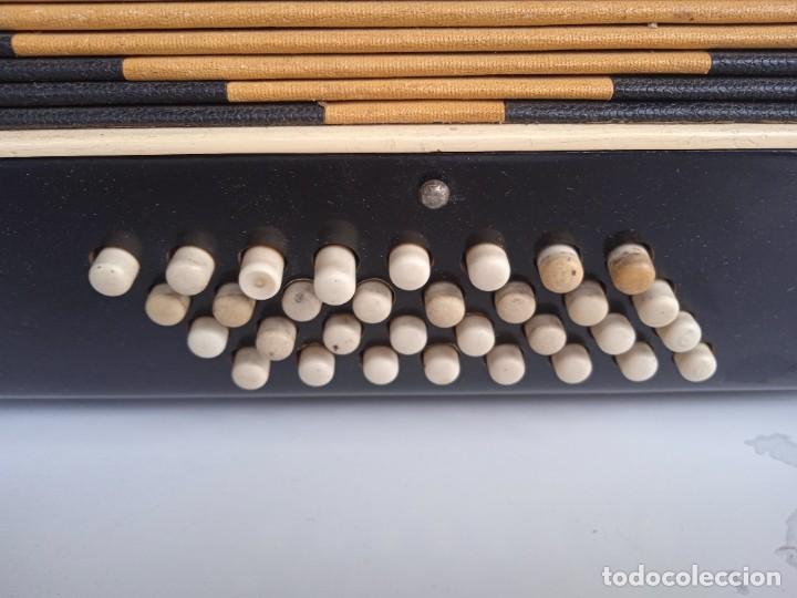 Instrumentos musicales: ACORDEON ANTIGUA MARCA GUERRINI DE COLECCION - Foto 8