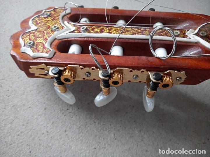 Instrumentos musicales: MAGNIFICA PAREJA DE GUITARRAS. UMS - Foto 25