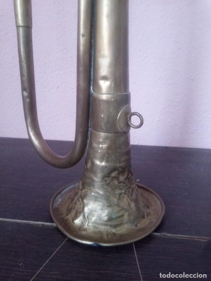 Instrumentos musicales: Trompeta antigua militar - Foto 2