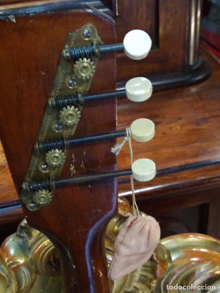 Instrumentos musicales: Instrumento de cuerda balalaica. REF-9168 - Foto 2