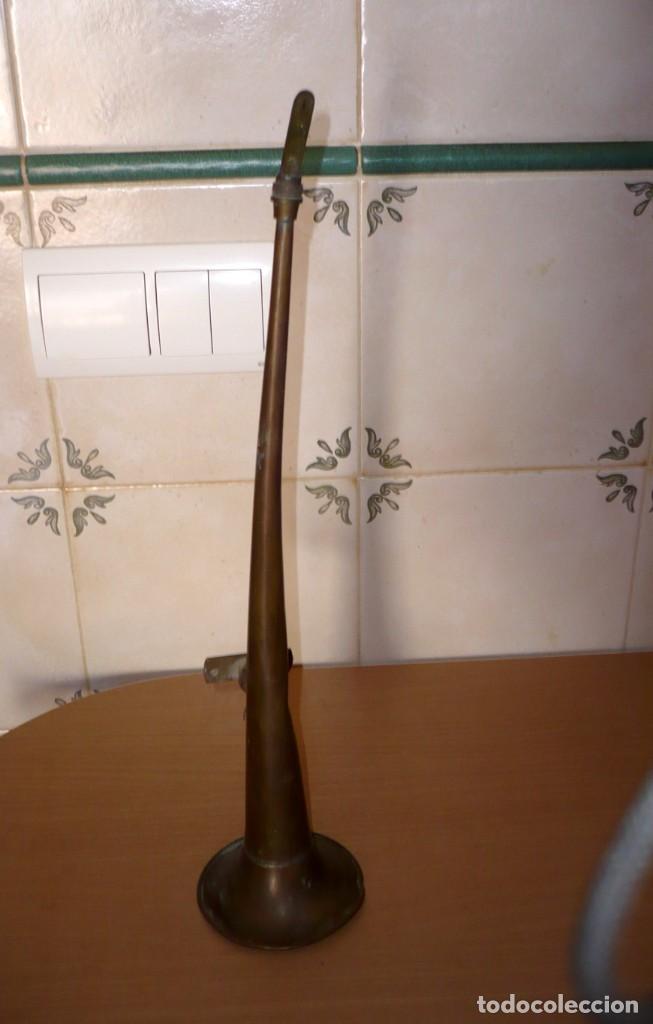 Instrumentos musicales: Antigua Trompeta de Lat&oacute;n - Foto 3