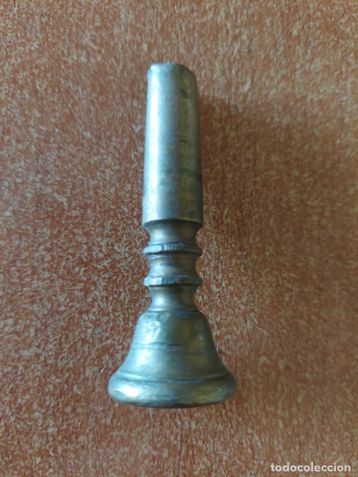 Instrumentos musicales: Antigua boquilla para corneta - Foto 1