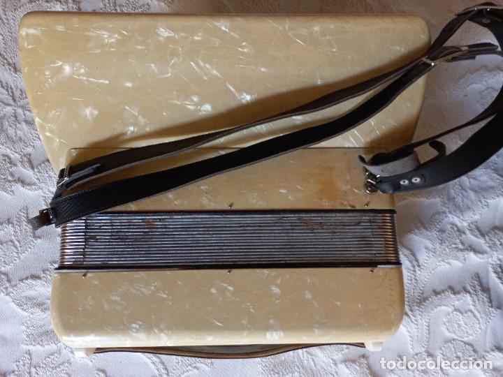 Instrumentos musicales: Acorde&oacute;n Hohner Verdi IA - Foto 4