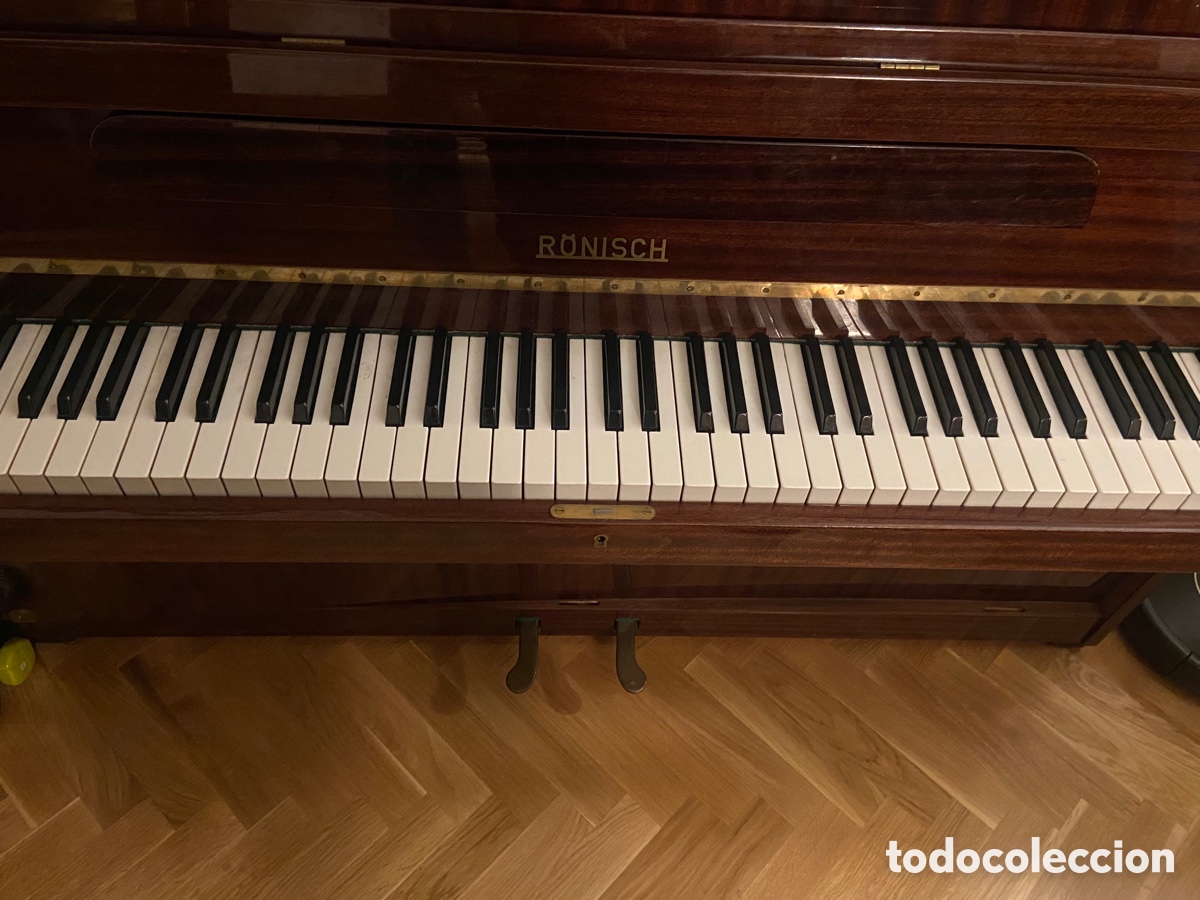 Instrumentos musicales: Piano Ronisch a&ntilde;os 80 - Foto 2