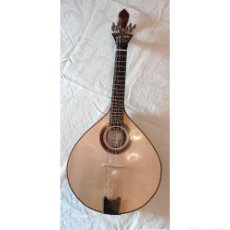 Instrumentos musicales: MANDOLINA PORTUGUESA (BANDOLIM) CON FUNDA. A ESTRENAR