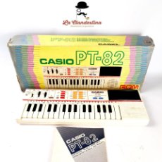 Instrumentos musicales: TECLADO CASIO PT-82. MADE IN JAPAN. AÑOS 70-80. ENCIENDE. INCLUYE INSTRUCCIONES.