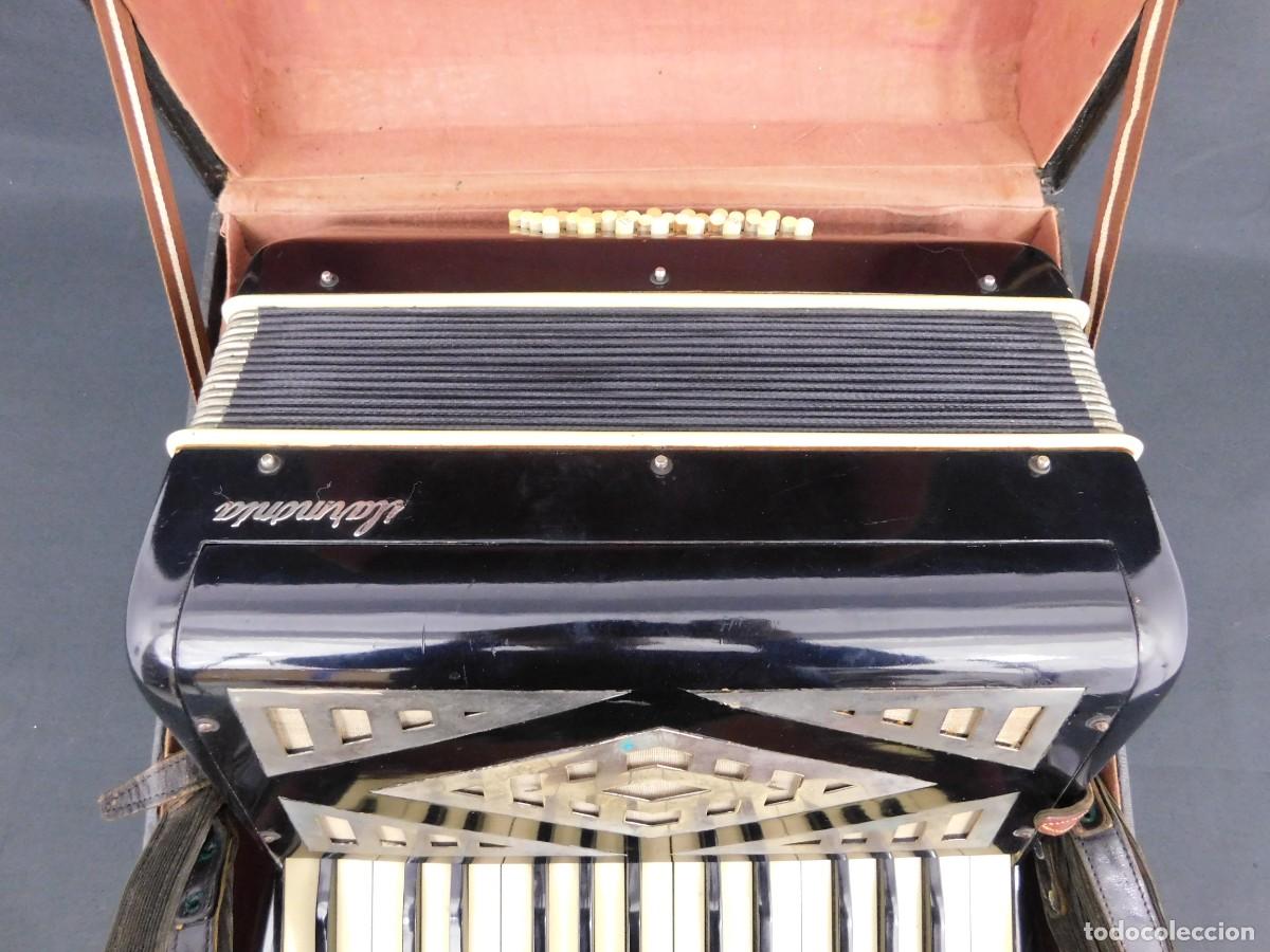 Instrumentos musicales: ACORDEON FILARMONIA - Foto 2