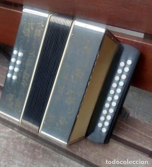 Instrumentos musicales: ACORDEON - MADE IN GERMANY EAST . - Foto 3