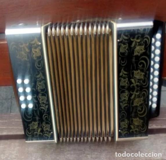 Instrumentos musicales: ACORDEON - MADE IN GERMANY EAST . - Foto 1
