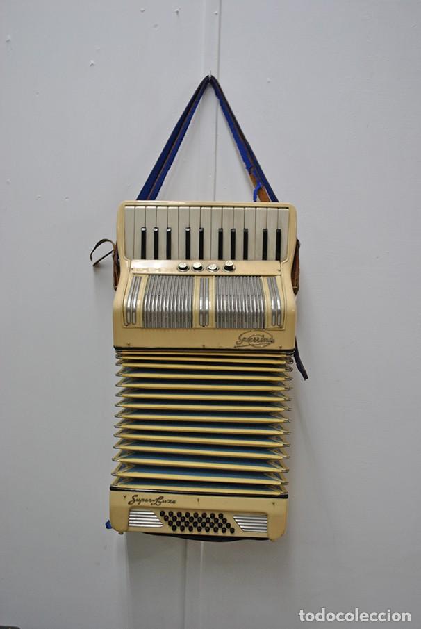 Instrumentos musicales: ANTIGUO ACORDE&Oacute;N GUERRINI SUPERLUXE - Foto 3