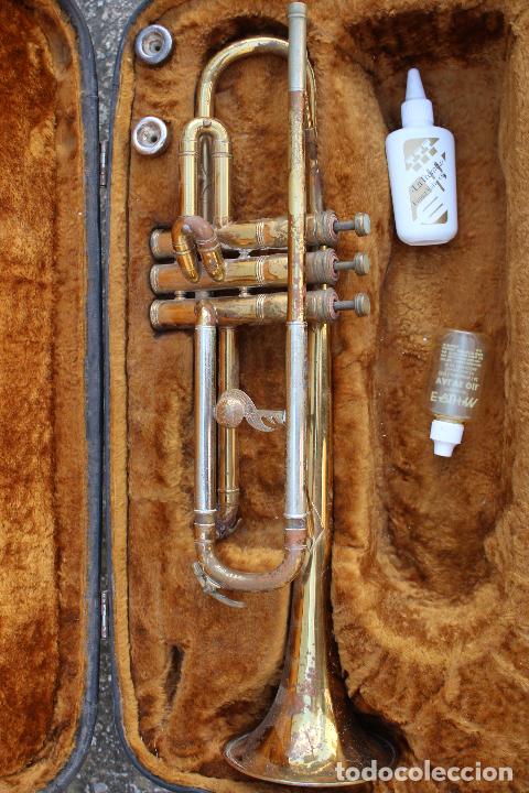 Instrumentos musicales: antigua trompeta inglesa - Foto 3