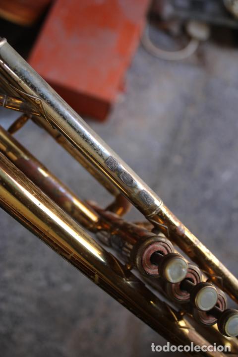 Instrumentos musicales: antigua trompeta inglesa - Foto 14