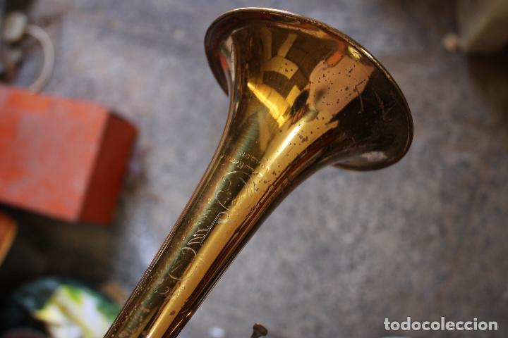 Instrumentos musicales: antigua trompeta inglesa - Foto 16