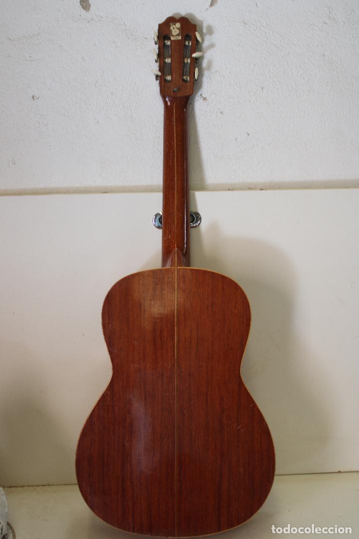 Instrumentos musicales: antigua guitarra romanza - Foto 4