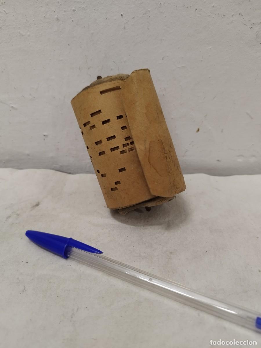 Instrumentos musicales: Antiguo Rollo de Pianola a identificar - Foto 1