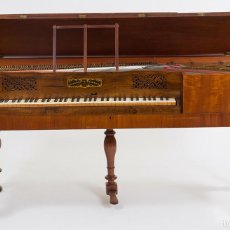 Instrumentos musicales: PIANO RECTANGULAR INGLÉS COLLARD & COLLARD. LONDRES CA. 1850