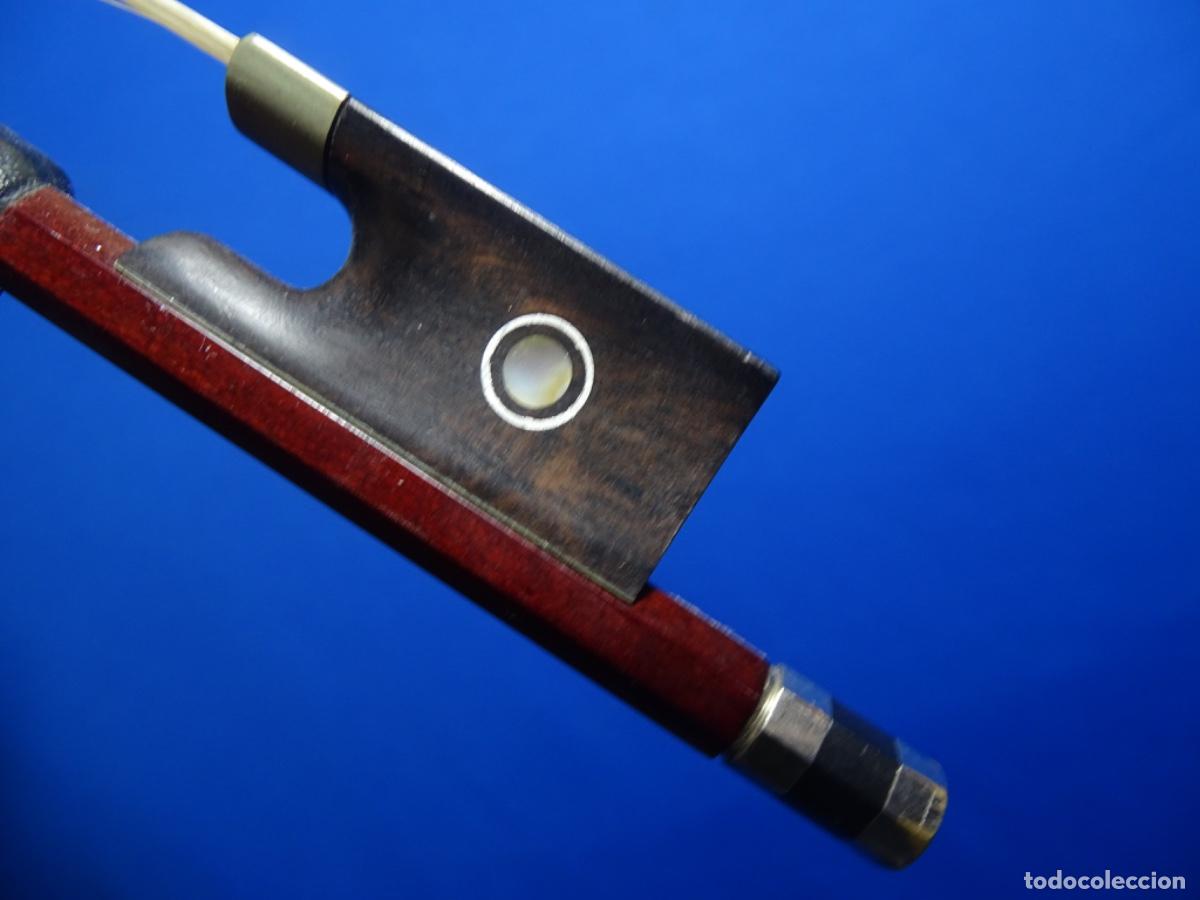 Instrumentos musicales: ARCO DE VIOLIN. 68.50 CM. - Foto 6