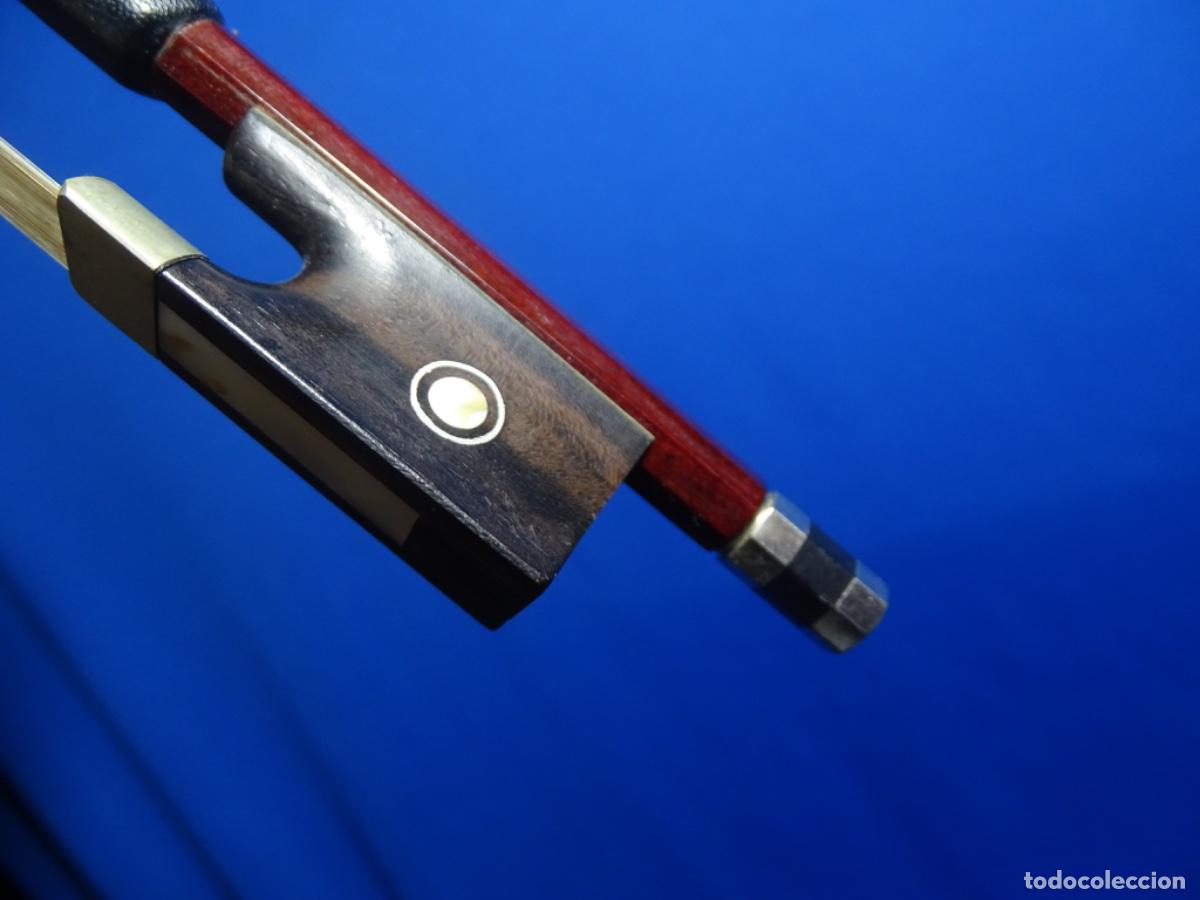 Instrumentos musicales: ARCO DE VIOLIN. 68.50 CM. - Foto 7