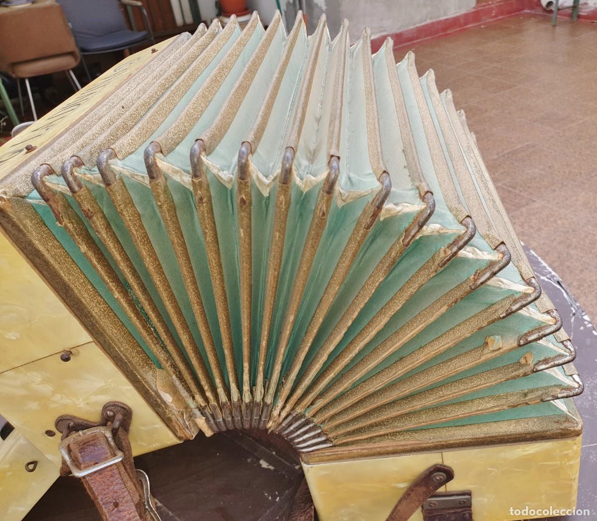 Instrumentos musicales: ACORDE&Oacute;N LA DIVINA PIANO - GERMANY - Foto 8