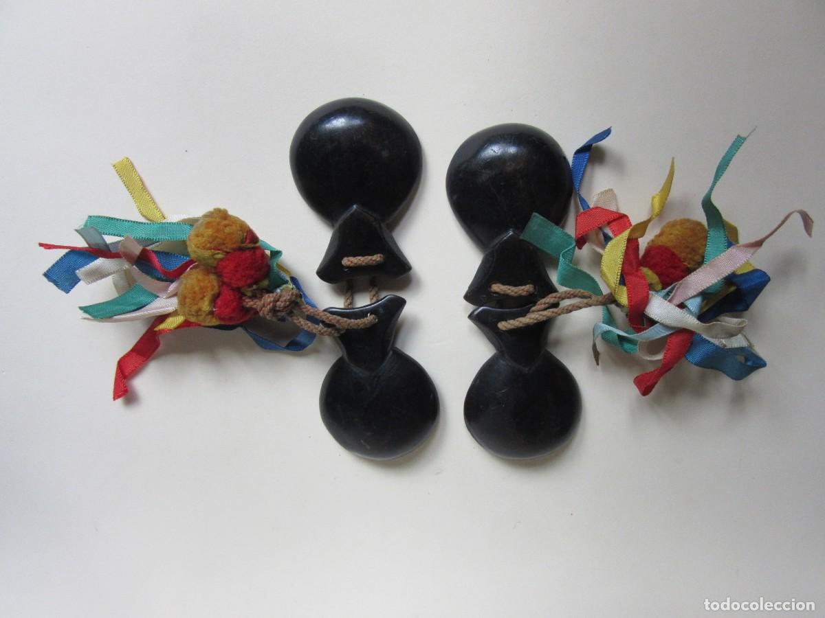Instrumentos musicales: PAREJA DE CASTA&Ntilde;UELAS CON BORLAS Y CINTAS - Foto 4