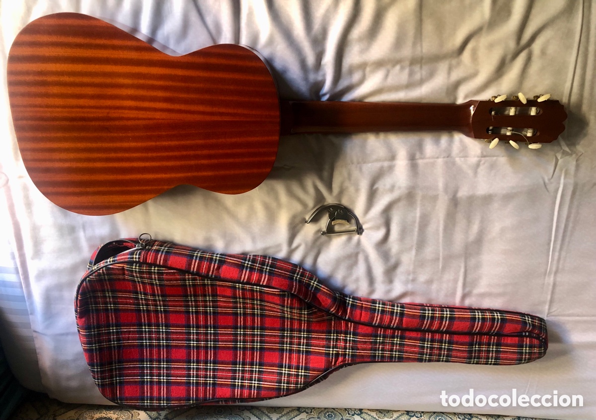 Instrumentos musicales: Guitarra espa&ntilde;ola Ritmo. Funda y cejilla. ASM - Foto 2