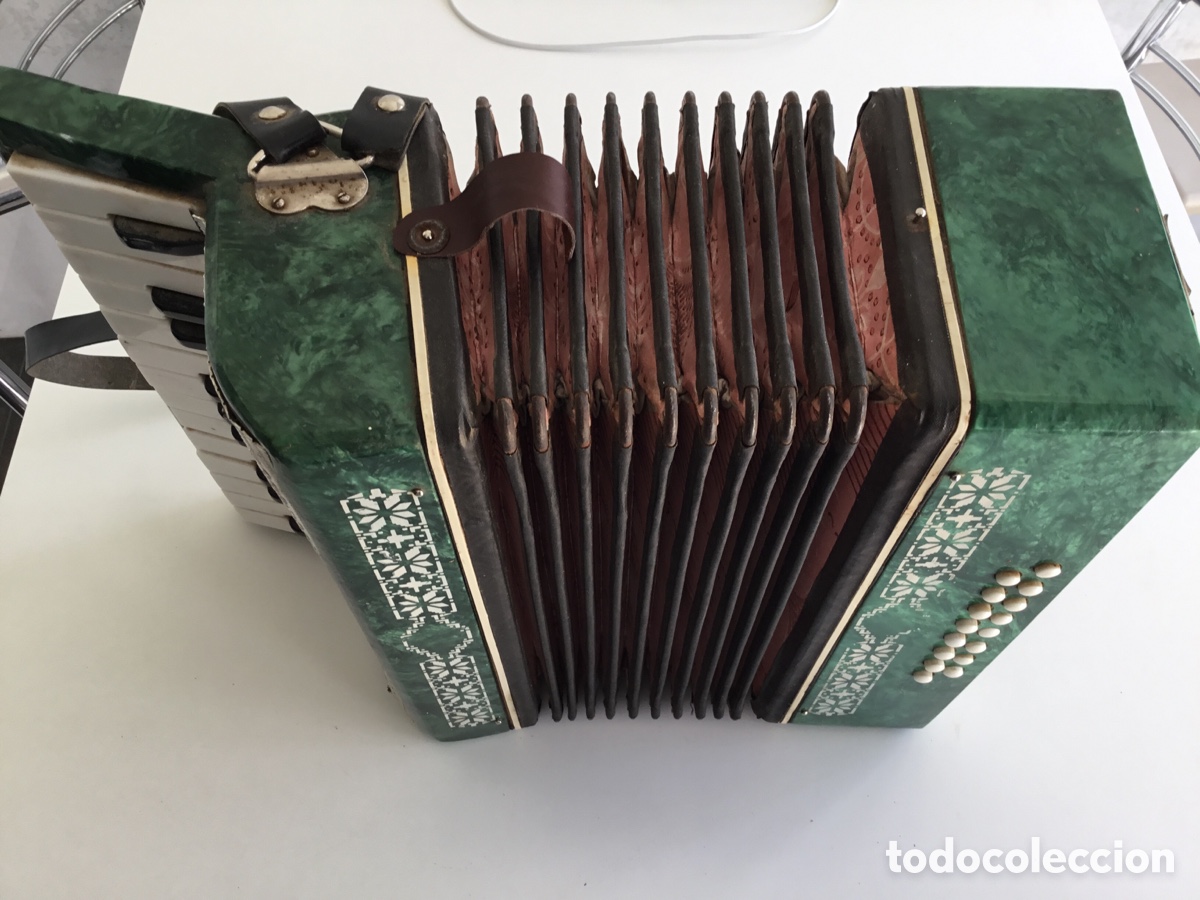 Instrumentos musicales: Acorde&oacute;n rusa. A&ntilde;os 60 -70. - Foto 7