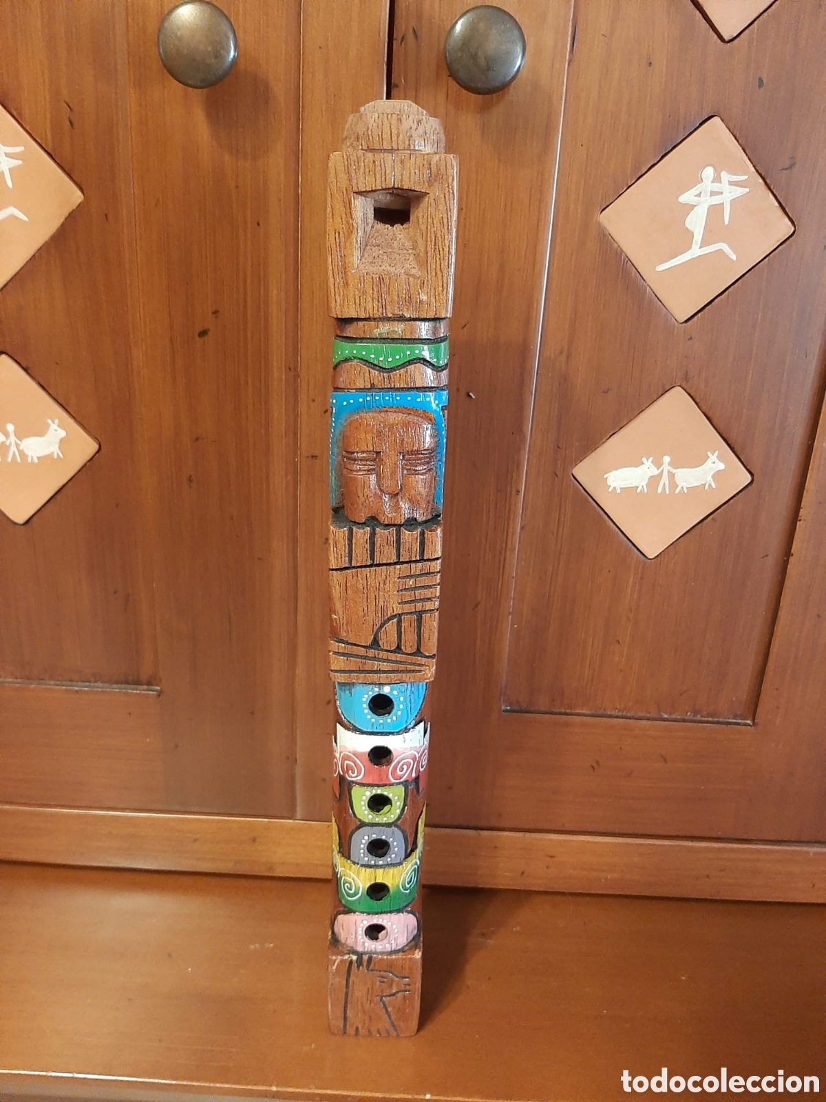Instrumentos musicales: Flauta azteca de madera tallada y pintada - Foto 1