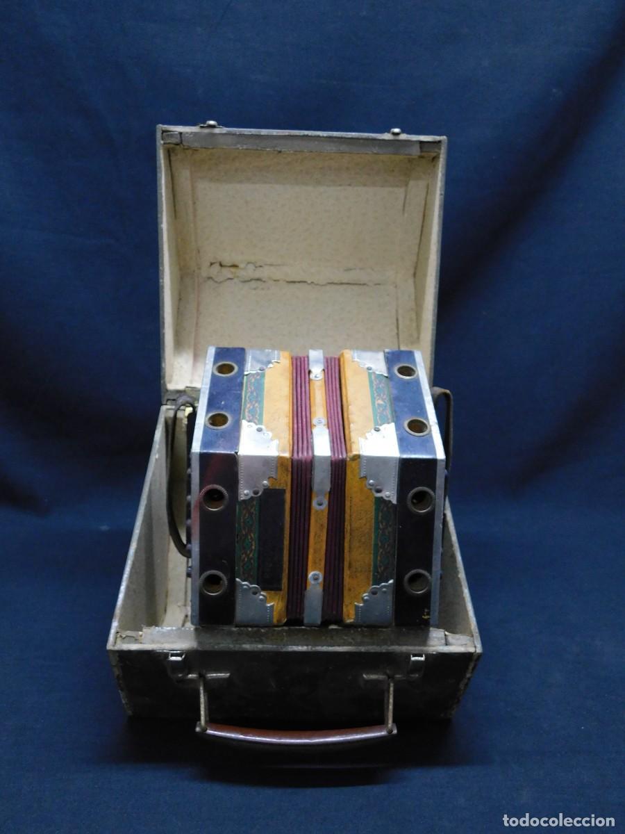 Instrumentos musicales: ACORDEON REGAL CONCERTINA - Foto 10