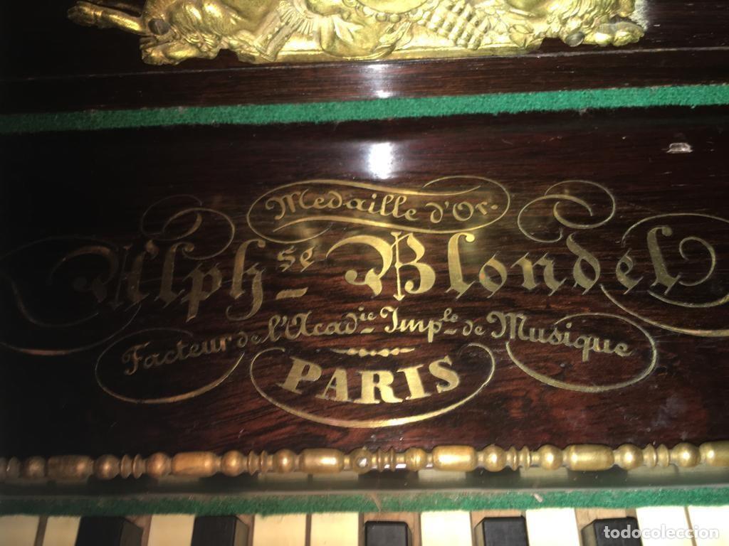 Instrumentos musicales: PIANO VERTICAL FRANC&Eacute;S DE 1848 - Foto 3