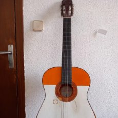 Instrumentos musicales: GUITARRA ANTIGUA CARMEN C425 (BARCELONA) EN BUEN ESTADO