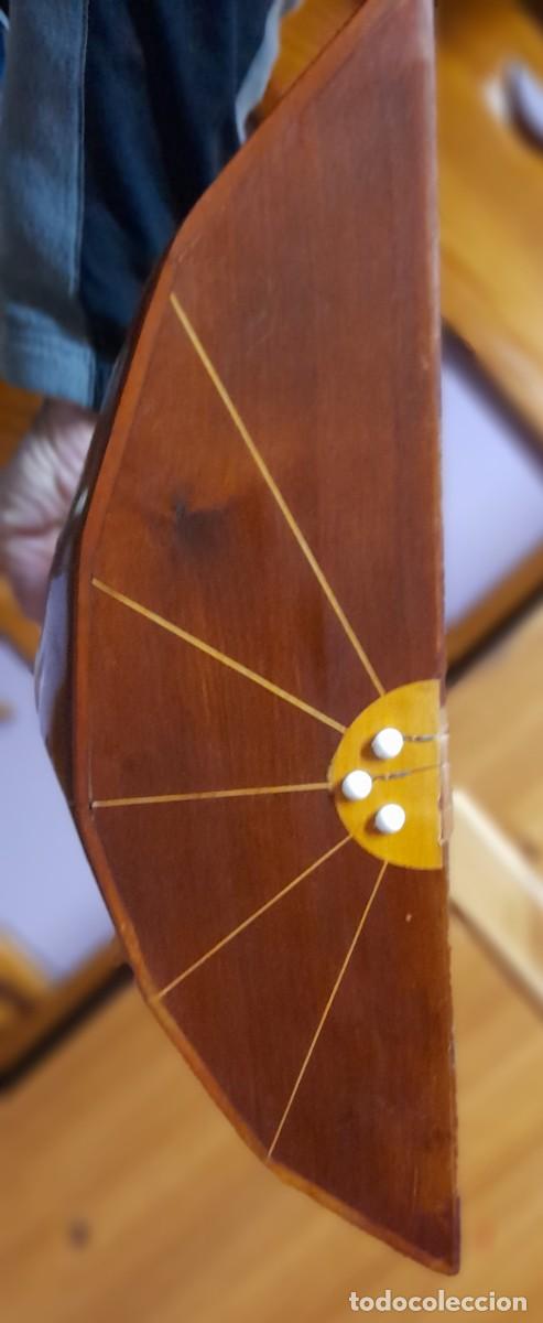 Instrumentos musicales: BALALAICA RUSA ANTIGUA - Foto 5