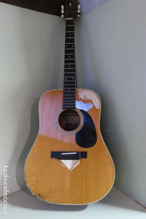 Instrumentos musicales: Antigua guitarra Aria - Foto 2