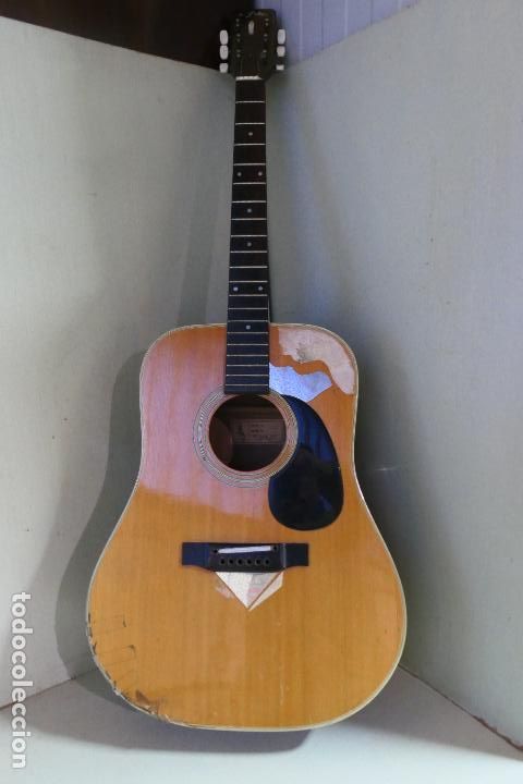 Instrumentos musicales: Antigua guitarra Aria - Foto 3