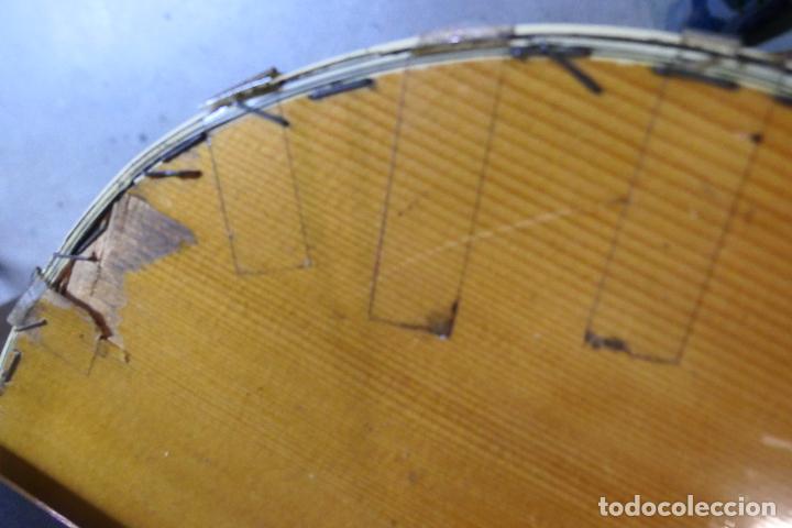 Instrumentos musicales: Antigua guitarra Aria - Foto 7