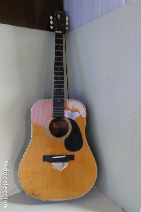 Instrumentos musicales: Antigua guitarra Aria - Foto 10