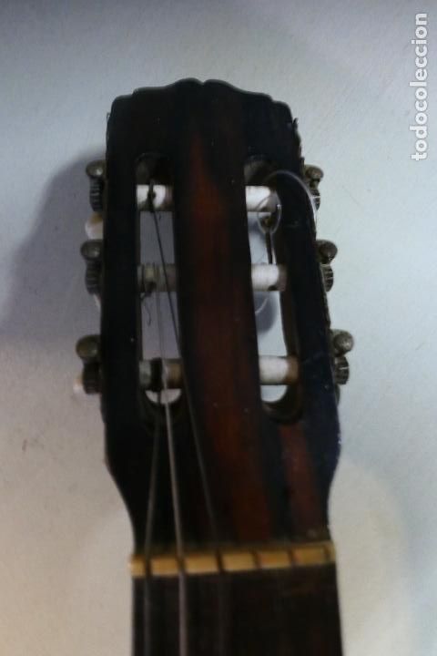 Instrumentos musicales: Antigua guitarra Aria - Foto 14