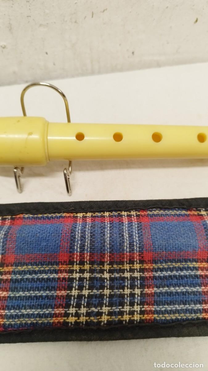 Instrumentos musicales: Antigua flauta Hohner con su funda - Foto 4