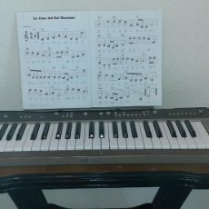 Instrumentos musicales: TECLADO YAMAHA PS-35