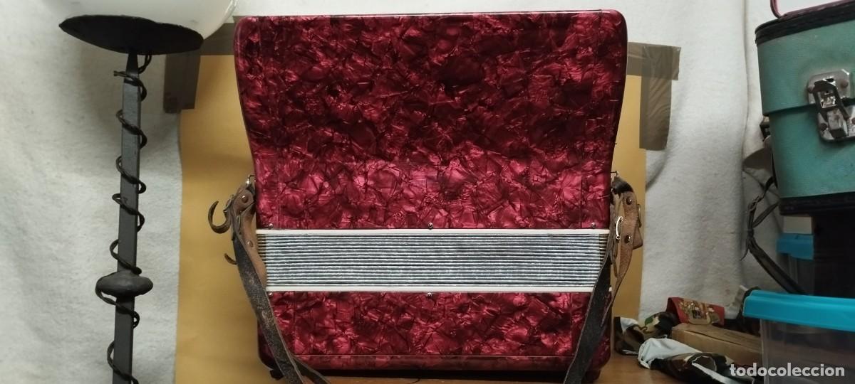Instrumentos musicales: Acorde&oacute;n Larrinaga + Funda - Foto 10