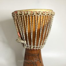 Instrumentos musicales: TIMBAL O DJEMBÉ O YEMBÉ AFRICANO