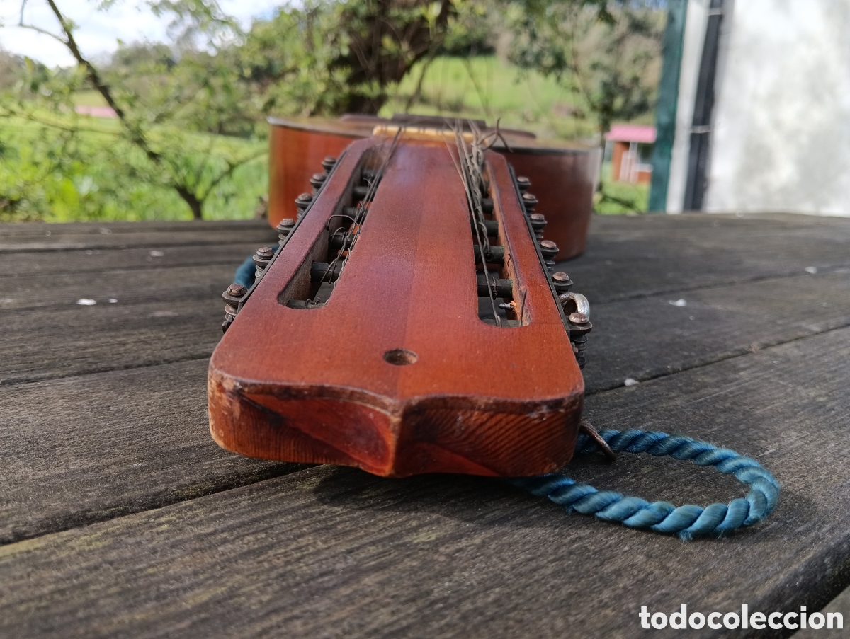 Instrumentos musicales: Antigua Bandurria Ram&iacute;rez. - Foto 6
