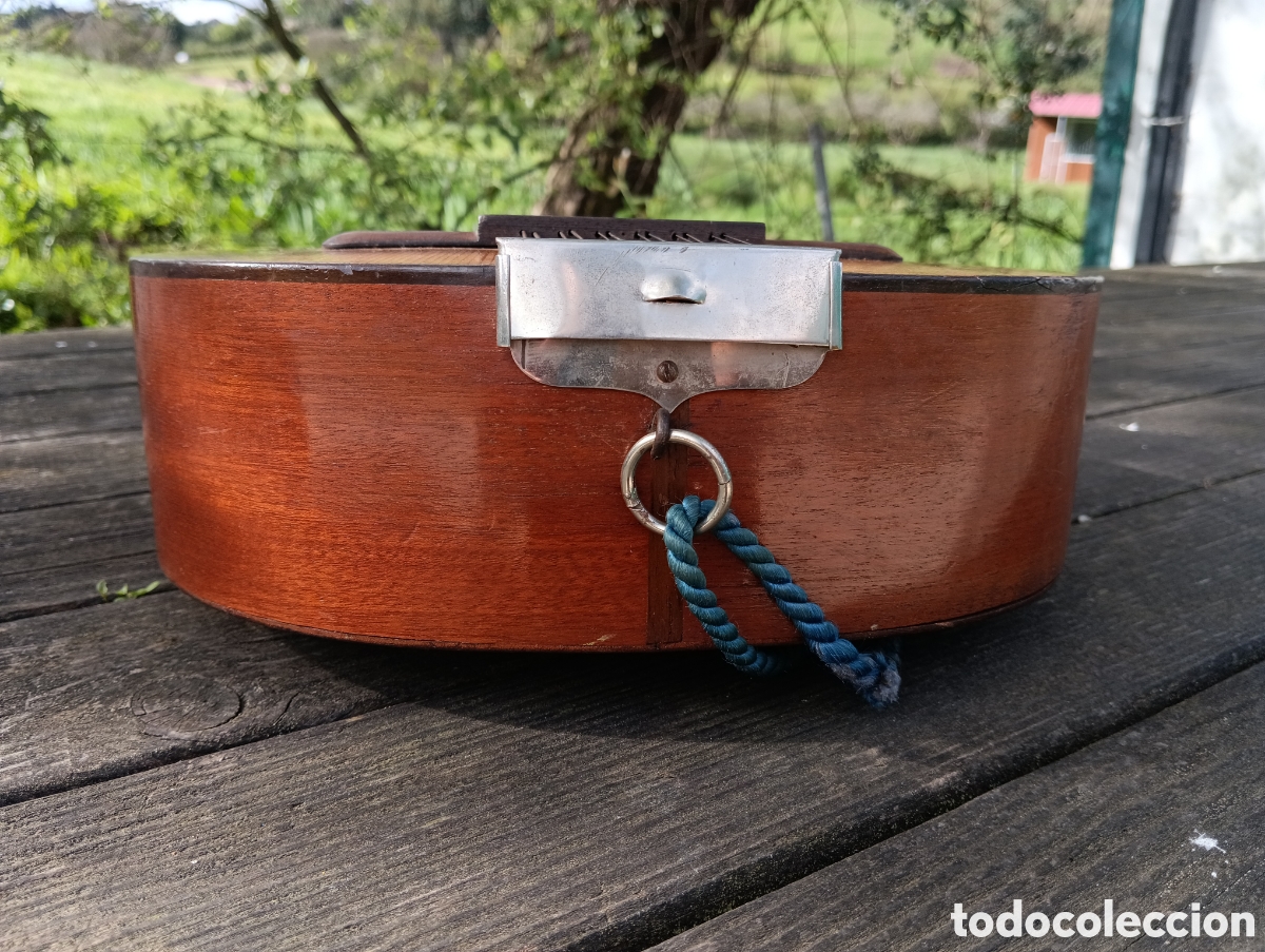 Instrumentos musicales: Antigua Bandurria Ram&iacute;rez. - Foto 10