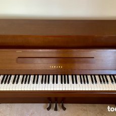 Instrumentos musicales: PIANO YAMAHA 1980