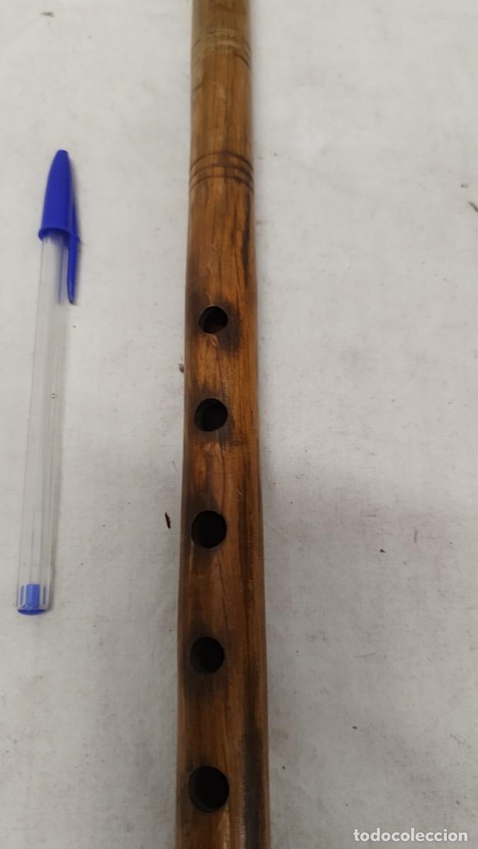 Instrumentos musicales: Antigua flauta de madera a identificar - Foto 3