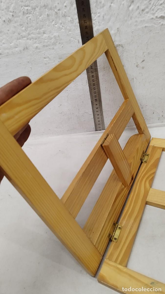 Instrumentos musicales: Atril de madera con embellecedor de metal - Foto 3