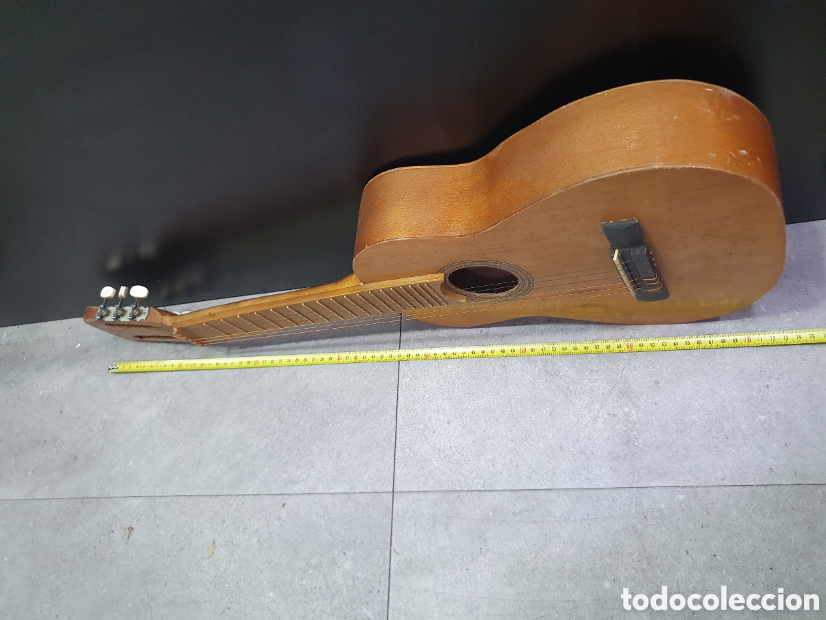 Instrumentos musicales: Guitarra de madera. (L99) - Foto 2